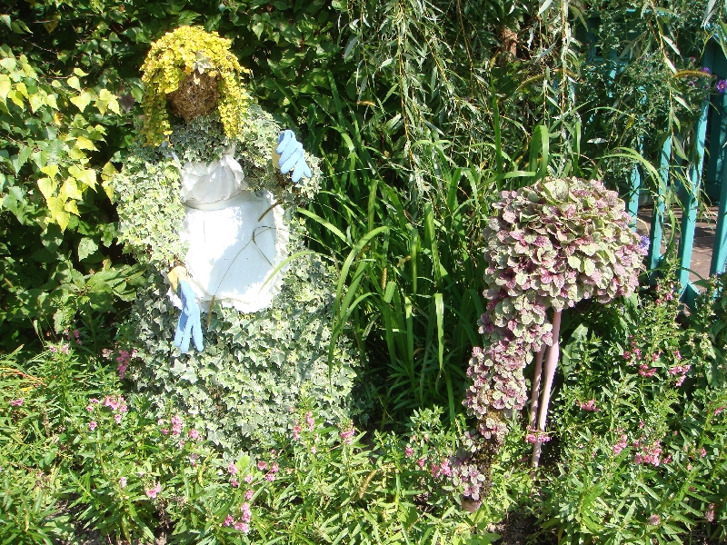 Western Michigan [2009] 422.JPG - Scenes from Frederik Meijer Gardens & Sculpture Park.